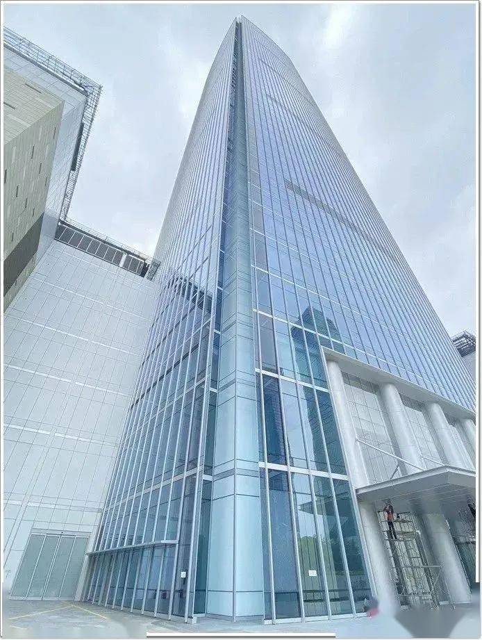 远大荣光 南京华新城荣膺2023“TOP20”幕墙工程奖，幕墙之光耀河西